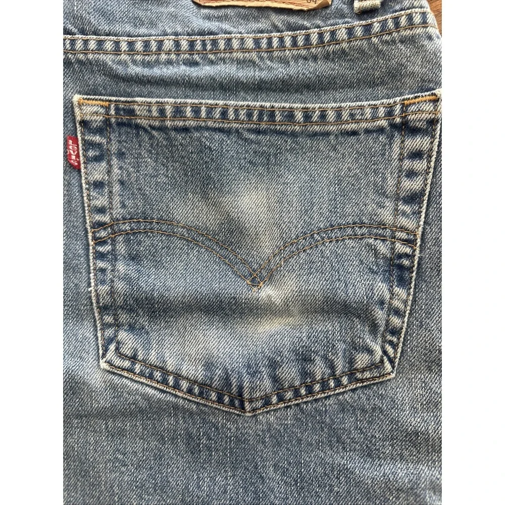 Levi's 550 Relaxed Fit Jeans Men's Size 40x34 Medium Wash Blue Y2K Classic Denim